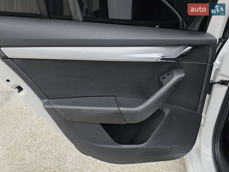 Універсал Skoda Octavia 2013 в Києві фото 41 Універсал Skoda Octavia 2013 в Києві