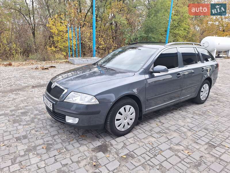 Універсал Skoda Octavia 2007 в Дніпрі