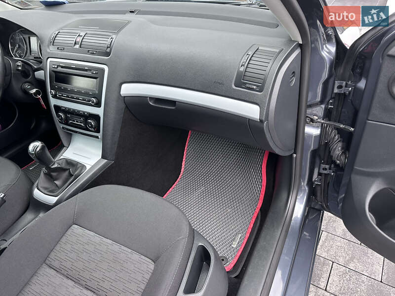Универсал Skoda Octavia 2010 в Ивано-Франковске