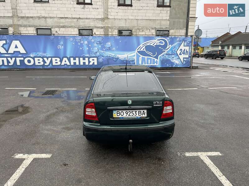 Лифтбек Skoda Octavia 2001 в Житомире