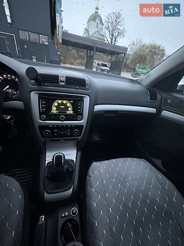 Универсал Skoda Octavia 2011 в Зборове