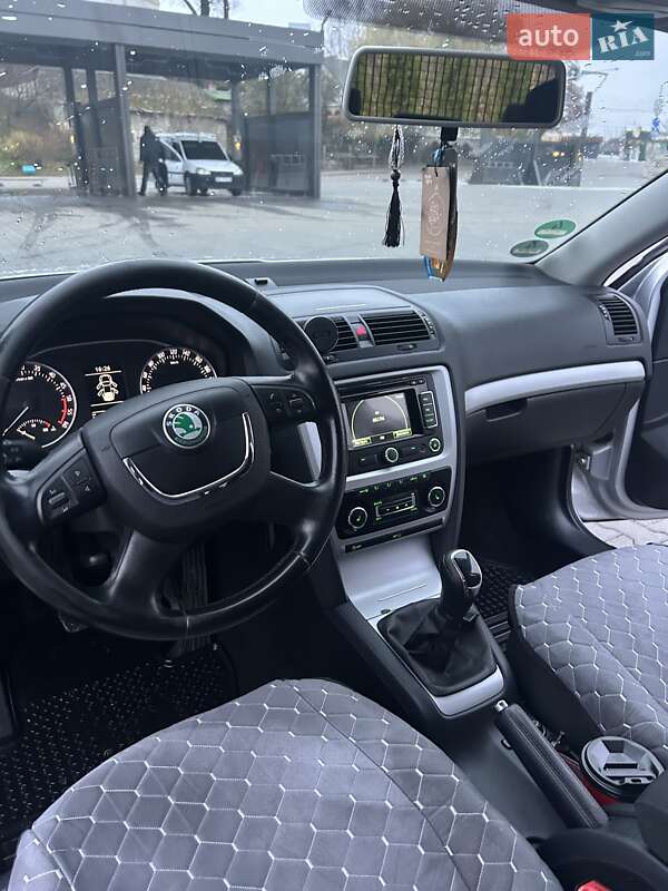 Универсал Skoda Octavia 2011 в Зборове