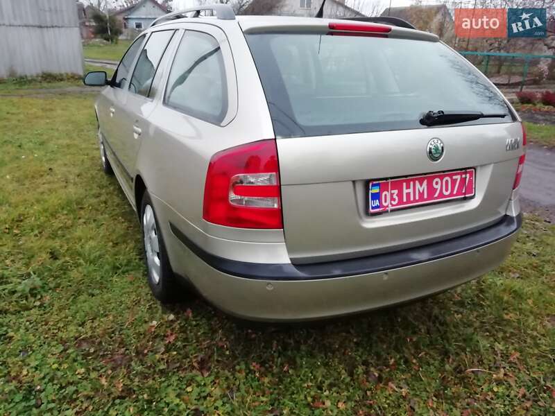 Универсал Skoda Octavia 2005 в Ровно