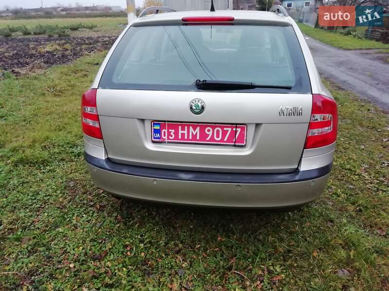 Универсал Skoda Octavia 2005 в Ровно