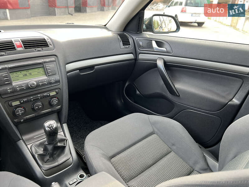 Ліфтбек Skoda Octavia 2006 в Лубнах