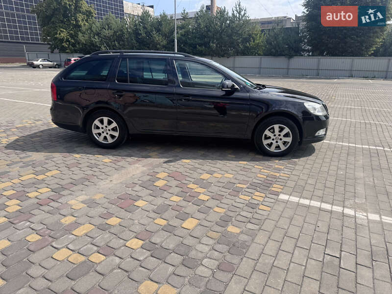 Універсал Skoda Octavia 2011 в Луцьку