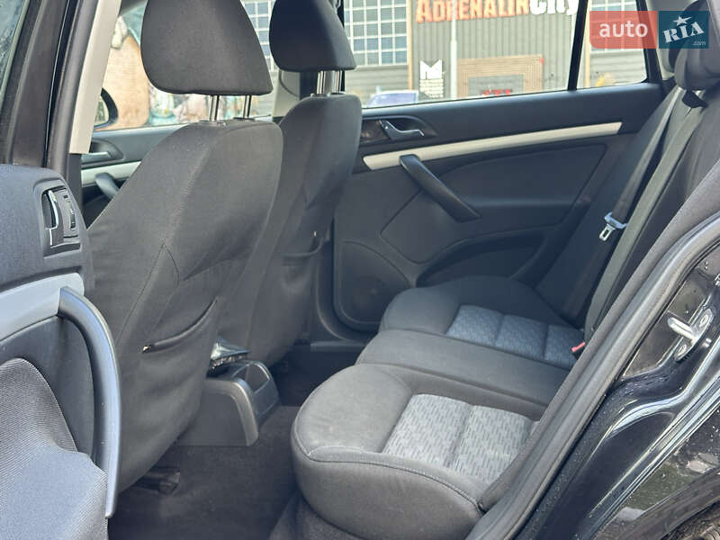 Универсал Skoda Octavia 2010 в Луцке