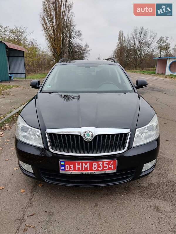 Универсал Skoda Octavia 2012 в Барышевке