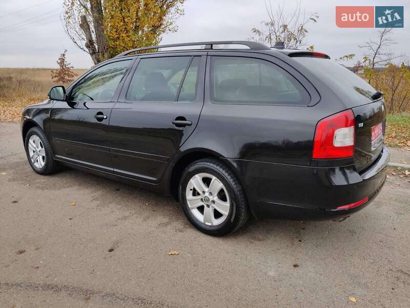 Универсал Skoda Octavia 2012 в Барышевке