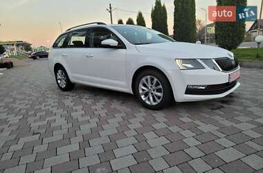 Универсал Skoda Octavia 2019 в Сарнах