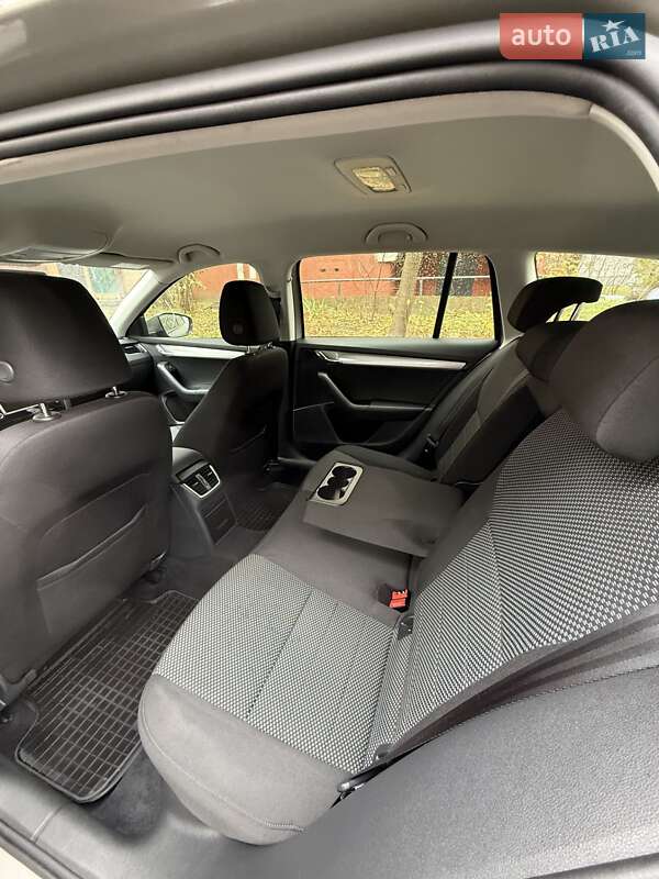 Універсал Skoda Octavia 2016 в Львові фото 10 Універсал Skoda Octavia 2016 в Львові