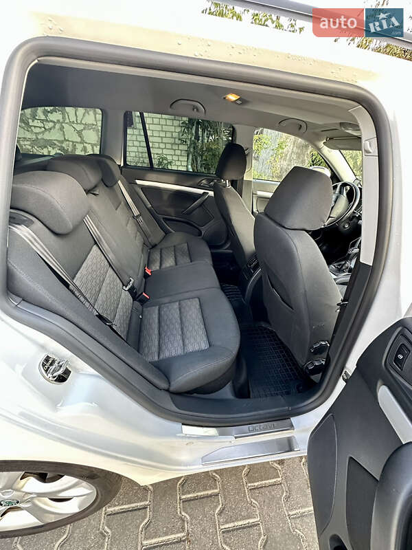 Универсал Skoda Octavia 2011 в Житомире фото 9 Универсал Skoda Octavia 2011 в Житомире