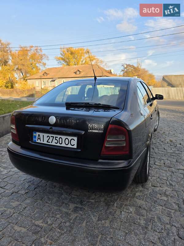 Лифтбек Skoda Octavia 2003 в Днепре