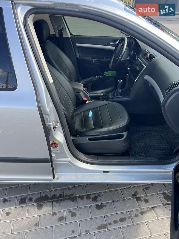 Лифтбек Skoda Octavia 2008 в Золочеве