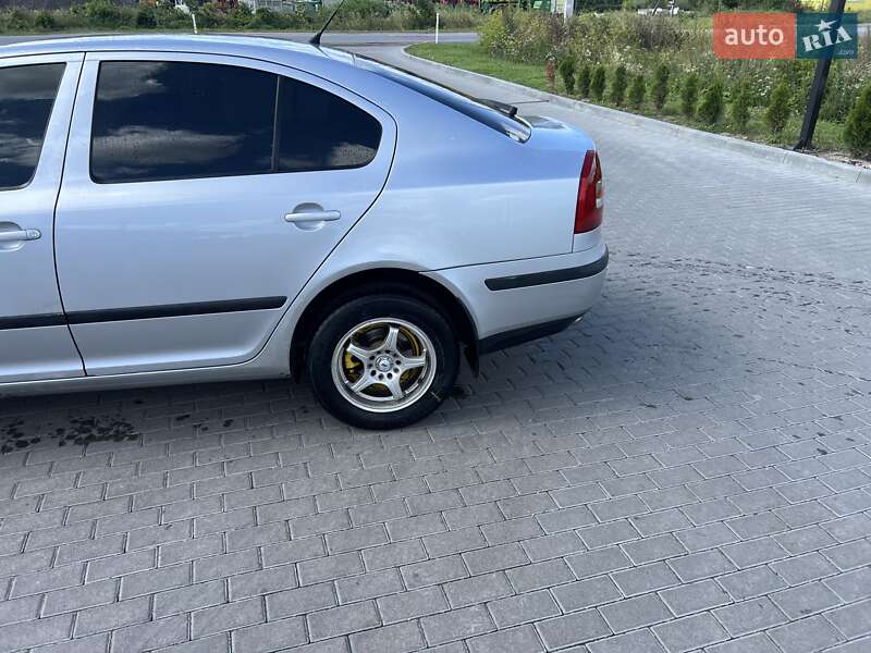 Лифтбек Skoda Octavia 2008 в Золочеве