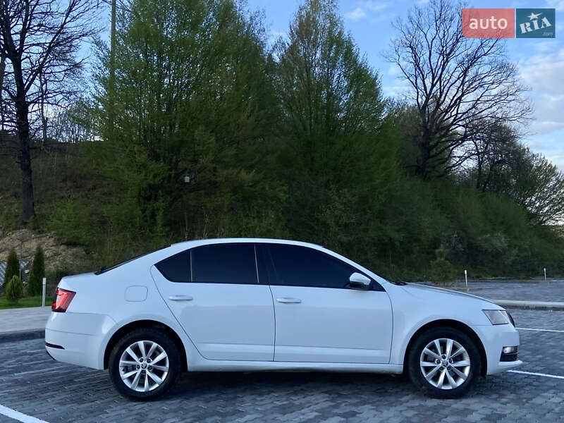 Лифтбек Skoda Octavia 2017 в Сваляве