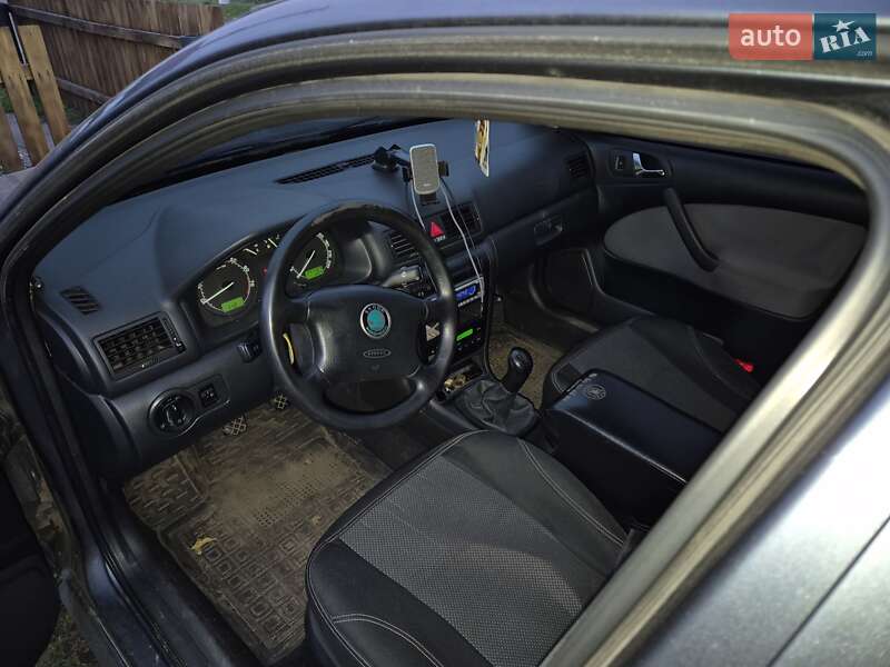 Ліфтбек Skoda Octavia 2007 в Чутовому фото 3 Ліфтбек Skoda Octavia 2007 в Чутовому