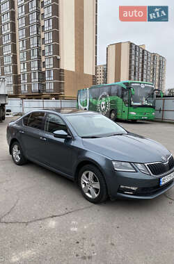 Лифтбек Skoda Octavia 2017 в Виннице