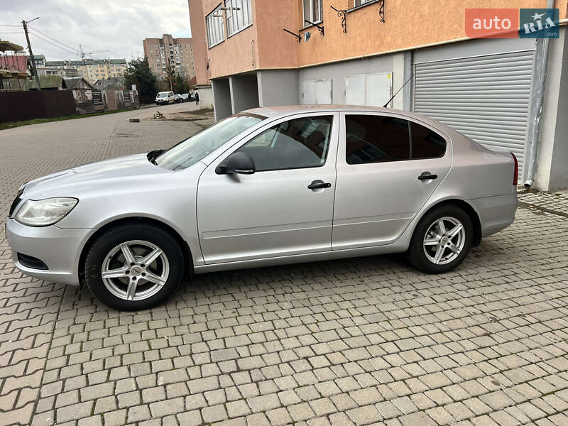 Лифтбек Skoda Octavia 2011 в Ивано-Франковске фото 2 Лифтбек Skoda Octavia 2011 в Ивано-Франковске