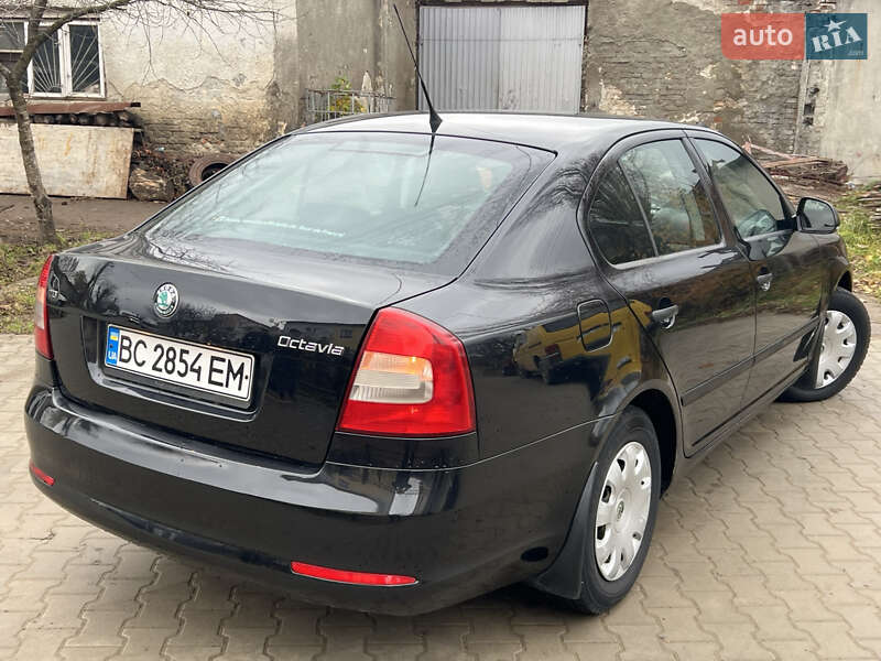 Лифтбек Skoda Octavia 2011 в Самборе
