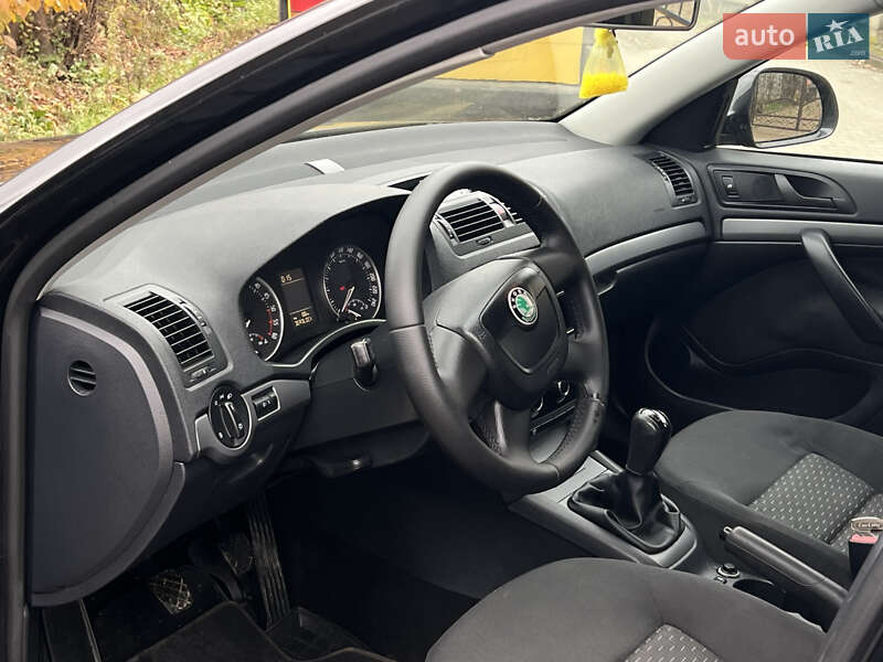 Лифтбек Skoda Octavia 2011 в Самборе