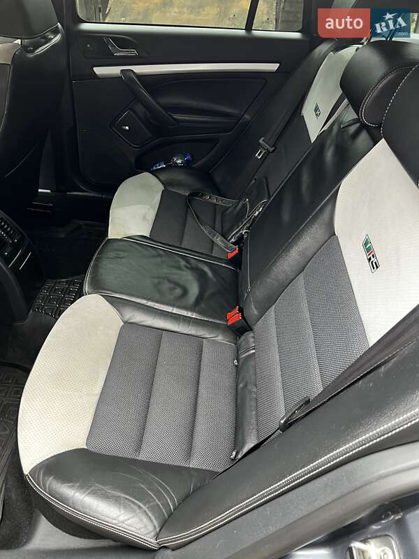 Универсал Skoda Octavia 2010 в Сарнах