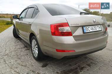 Лифтбек Skoda Octavia 2015 в Дрогобыче