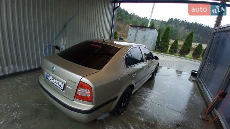 Ліфтбек Skoda Octavia 2004 в Львові
