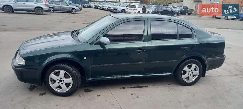 Лифтбек Skoda Octavia 2004 в Сумах
