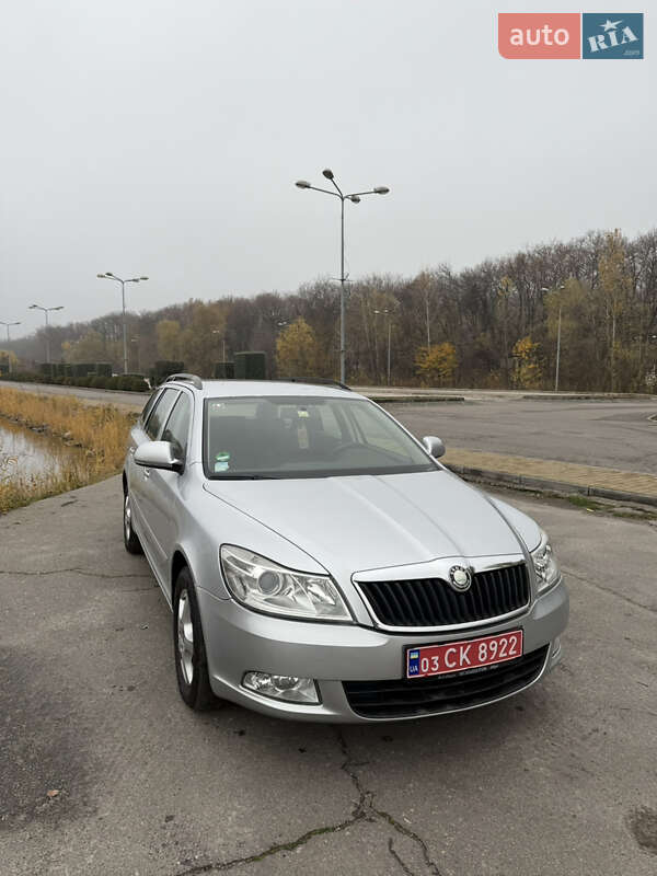 Универсал Skoda Octavia 2010 в Днепре фото Универсал Skoda Octavia 2010 в Днепре