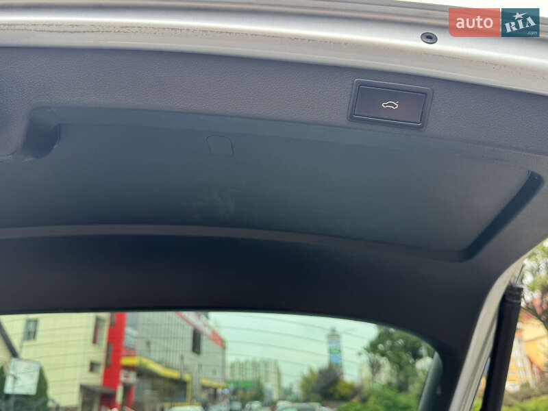 Универсал Skoda Octavia 2016 в Софиевской Борщаговке