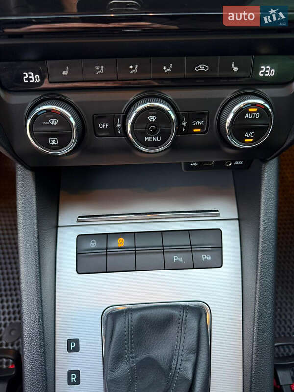 Универсал Skoda Octavia 2015 в Обухове фото 14 Универсал Skoda Octavia 2015 в Обухове