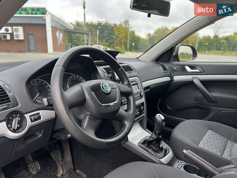 Универсал Skoda Octavia 2013 в Луцке фото 42 Универсал Skoda Octavia 2013 в Луцке