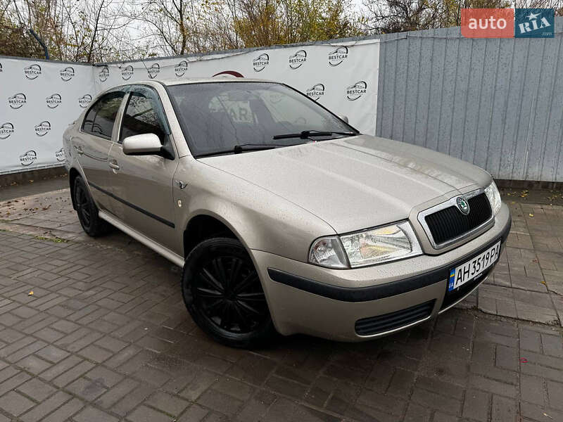 Лифтбек Skoda Octavia 2005 в Днепре