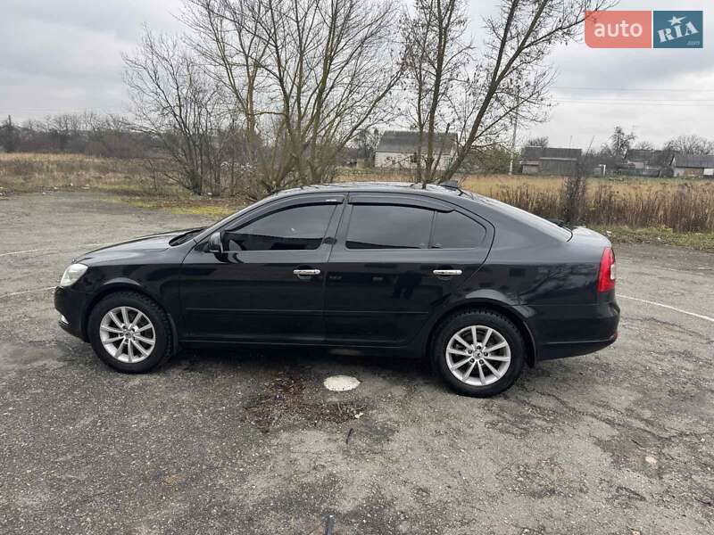 Ліфтбек Skoda Octavia 2010 в Житомирі