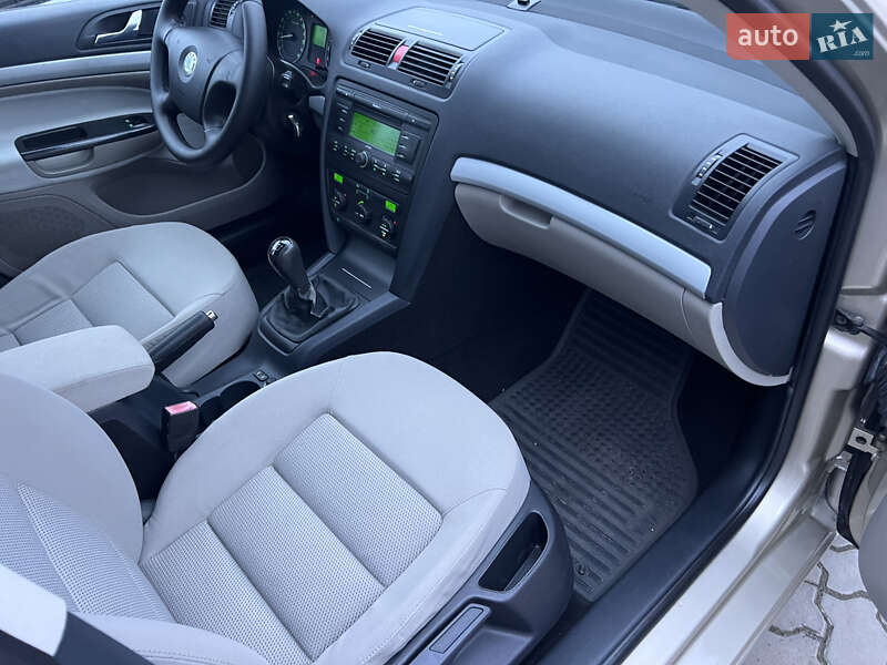 Лифтбек Skoda Octavia 2005 в Нововолынске фото 25 Лифтбек Skoda Octavia 2005 в Нововолынске