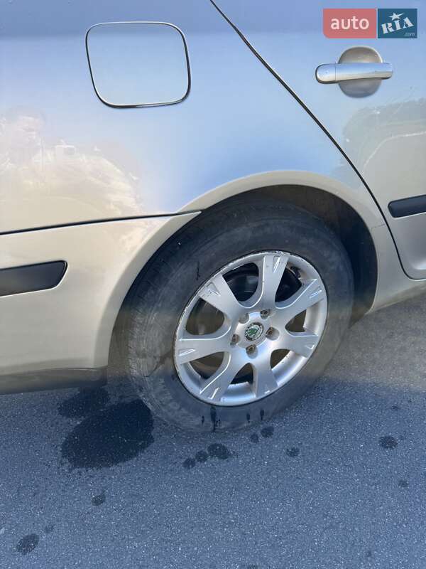 Лифтбек Skoda Octavia 2004 в Коломые