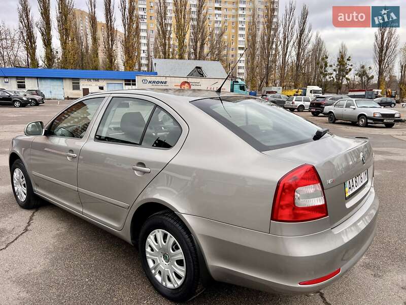 Лифтбек Skoda Octavia 2010 в Киеве фото 4 Лифтбек Skoda Octavia 2010 в Киеве