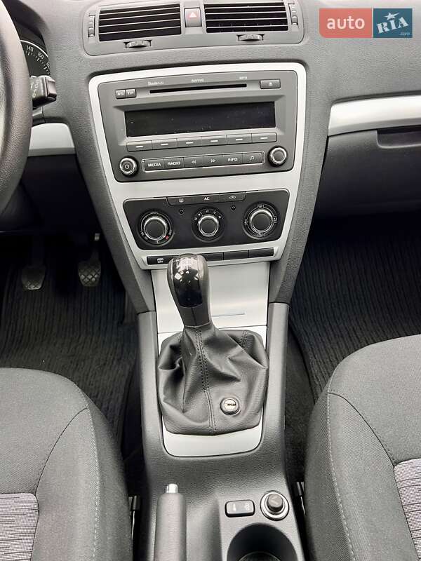 Лифтбек Skoda Octavia 2010 в Киеве фото 32 Лифтбек Skoda Octavia 2010 в Киеве