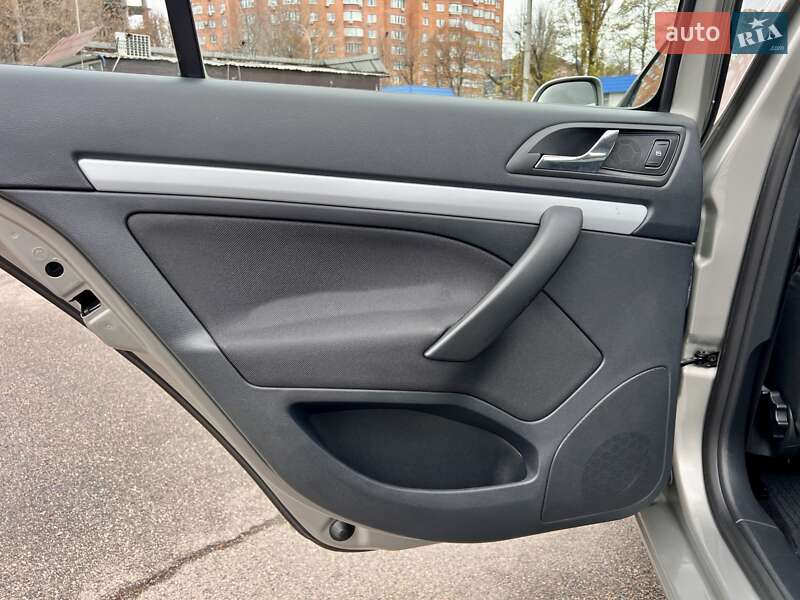 Лифтбек Skoda Octavia 2010 в Киеве фото 40 Лифтбек Skoda Octavia 2010 в Киеве