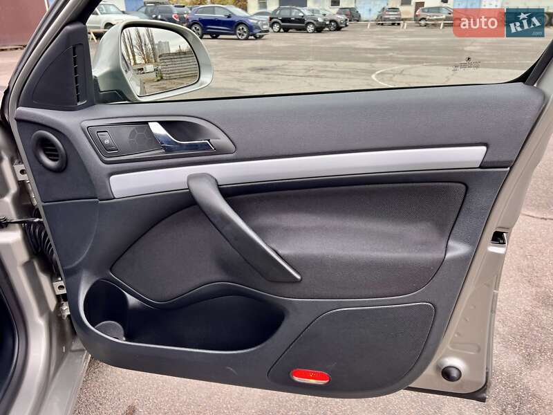 Лифтбек Skoda Octavia 2010 в Киеве фото 46 Лифтбек Skoda Octavia 2010 в Киеве