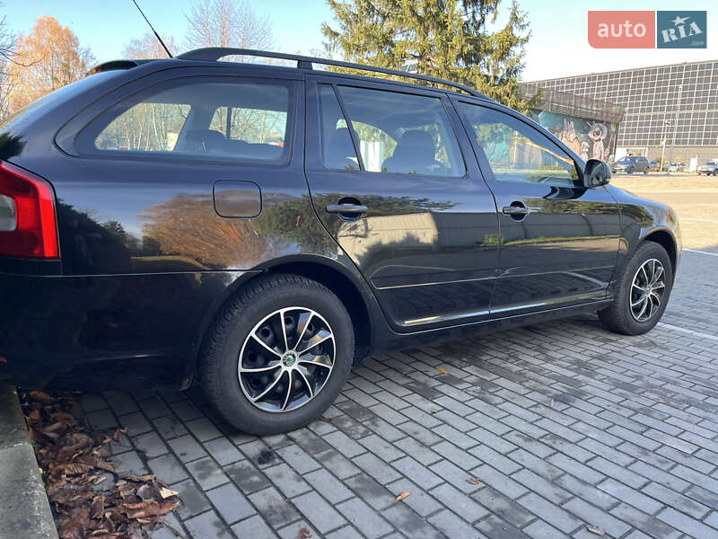 Универсал Skoda Octavia 2010 в Луцке