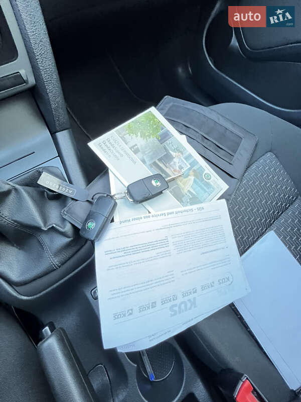 Универсал Skoda Octavia 2010 в Луцке