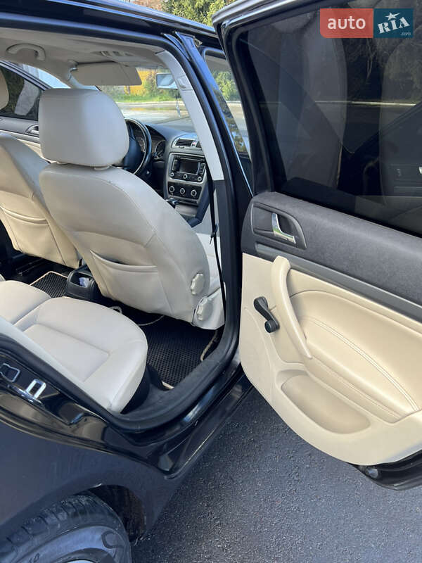 Универсал Skoda Octavia 2010 в Стрые