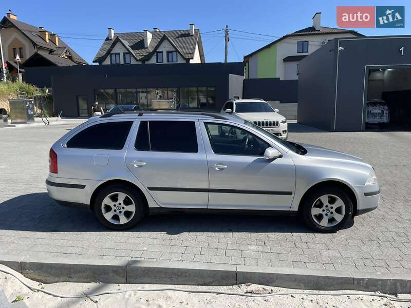 Универсал Skoda Octavia 2008 в Новояворовске