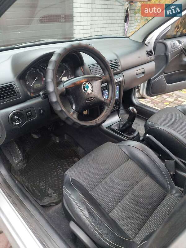 Ліфтбек Skoda Octavia 2006 в Дніпрі