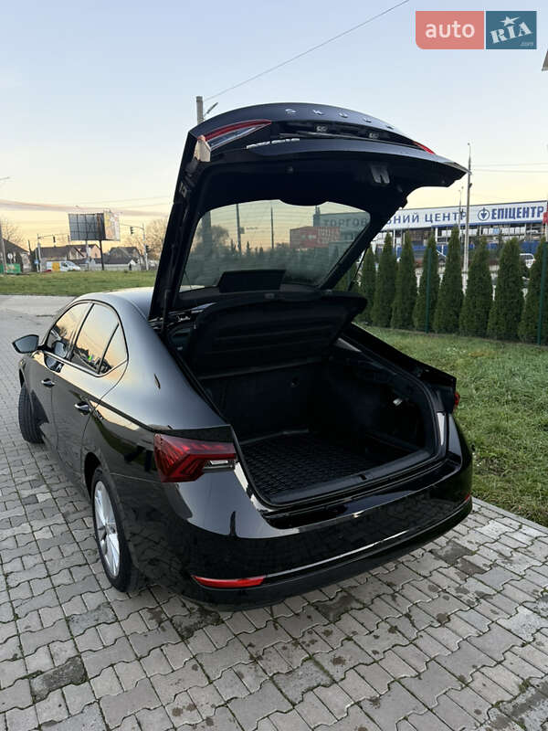Ліфтбек Skoda Octavia 2022 в Чернівцях