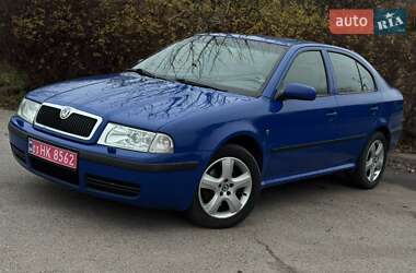 Ліфтбек Skoda Octavia 2004 в Чернігові