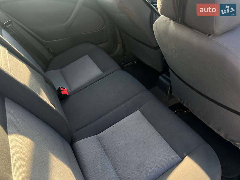 Ліфтбек Skoda Octavia 2004 в Рівному фото 8 Ліфтбек Skoda Octavia 2004 в Рівному