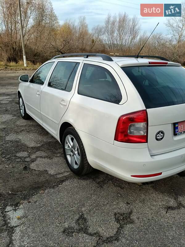 Универсал Skoda Octavia 2011 в Киеве фото 7 Универсал Skoda Octavia 2011 в Киеве